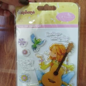 חותמת סיליקון סקראפבריס ילדה עם גיטרה